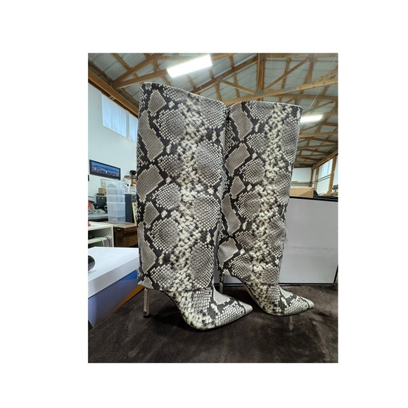 Guess Shoes - Guess Snakeskin Pattern Knee-High Boots size 9